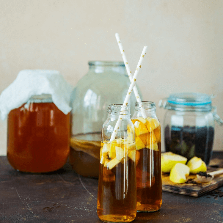 Kombucha and pineapple - for gut health