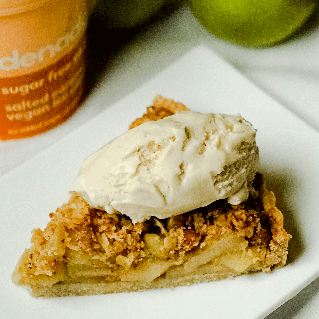 Denada vegan Apple tart
