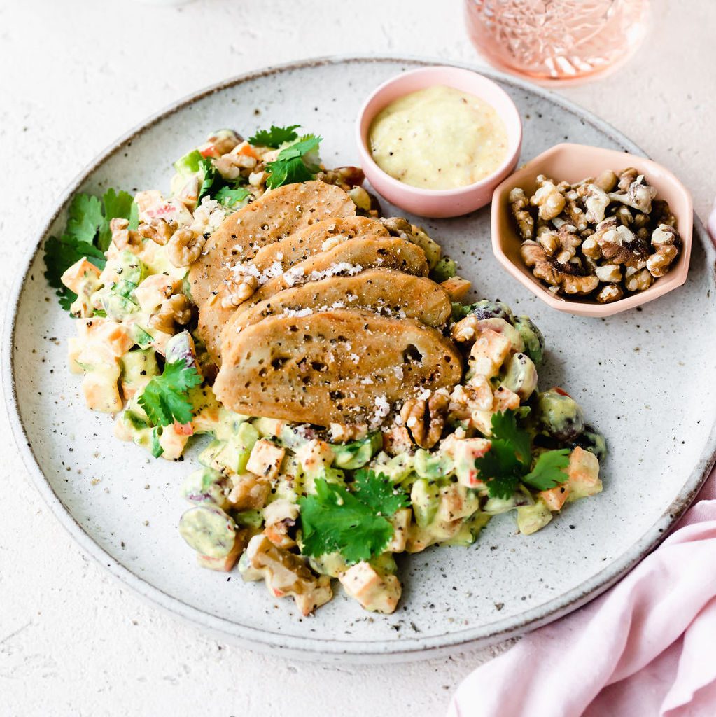 Vegan curried seitan salad - Food photography and styling: Sally O’Neil @thefitfoodieblog