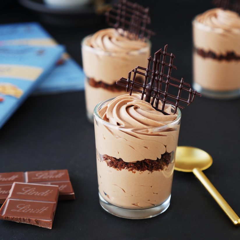 3 glasses ft Lindt CLASSIC Vegan Mousse on table