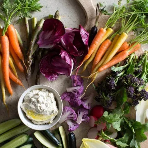Crudités with cashew and dill cheese dip