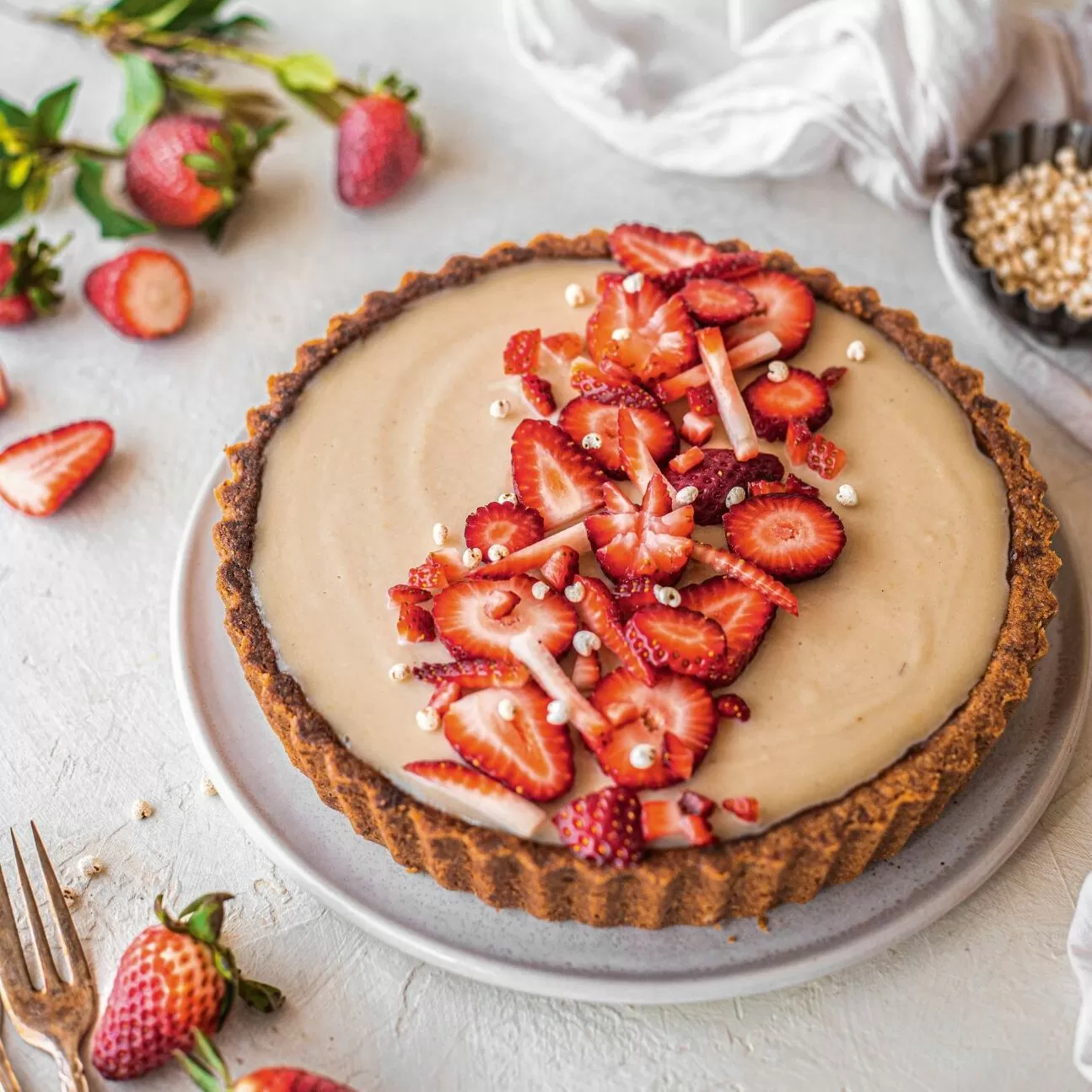 Strawberries and cream tart