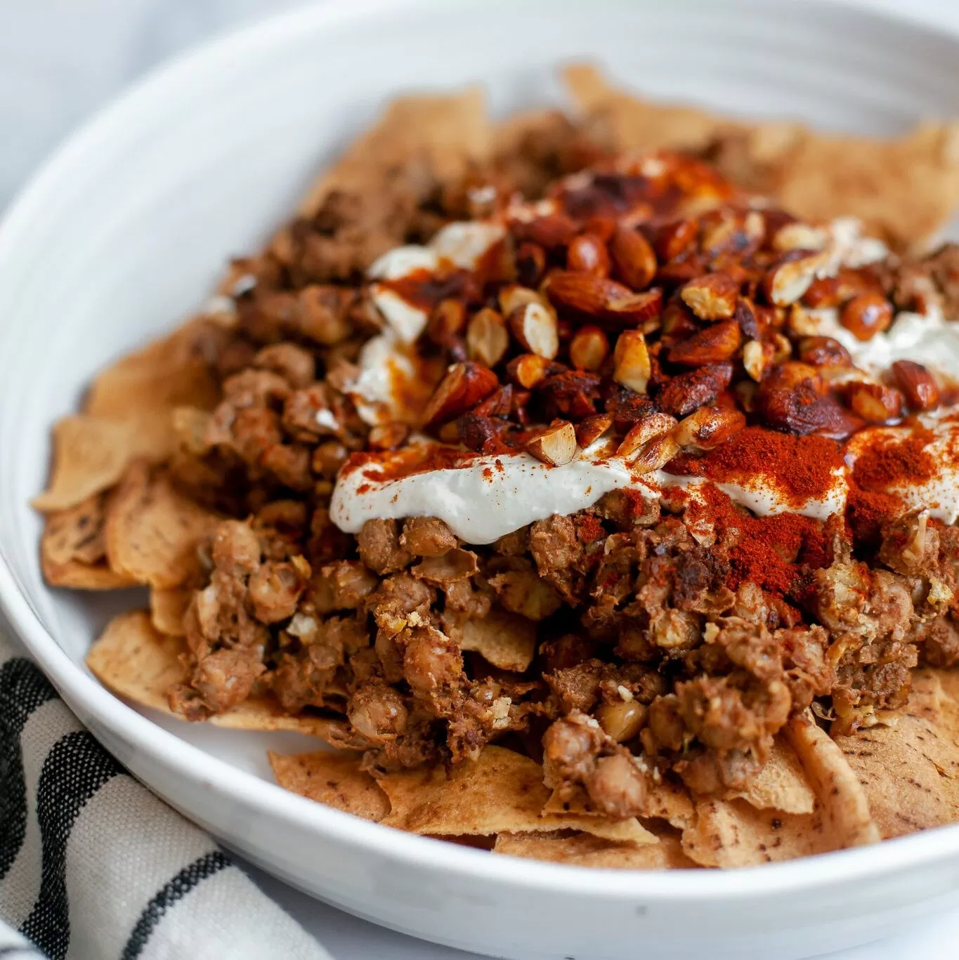 Vegan fatteh (creamy spiced chickpeas)