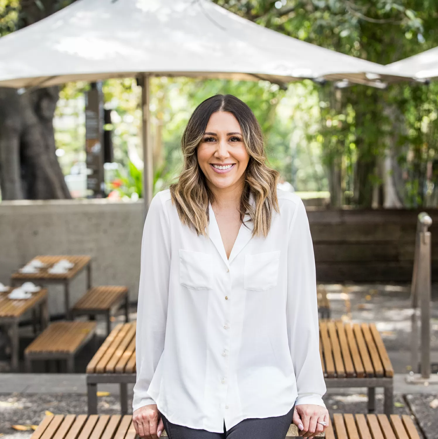 Heaven Leigh - vegan pioneer - at Bodhi's outdoor tables
