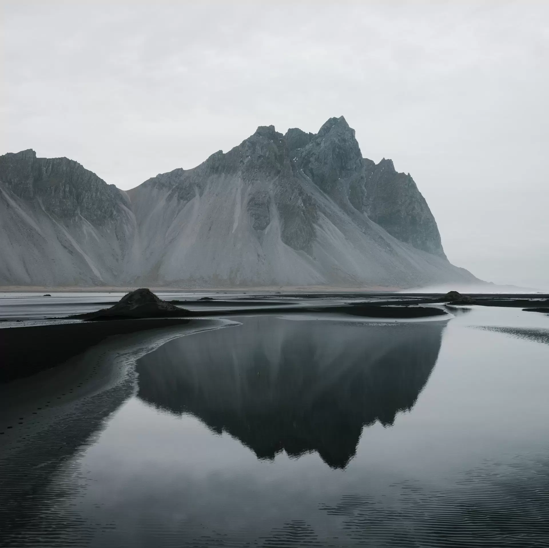 Seasonal wellbeing - lake image by arthouse studio on pexels